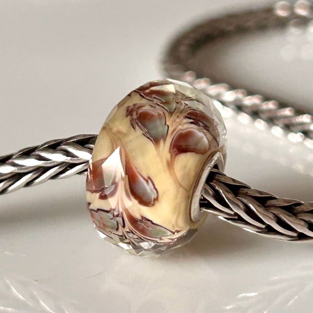 TROLLBEADS Swaying Leaves Facet LAA 925S & Macrow Smooth Smoky Brown Quartz - Picture 7 of 9